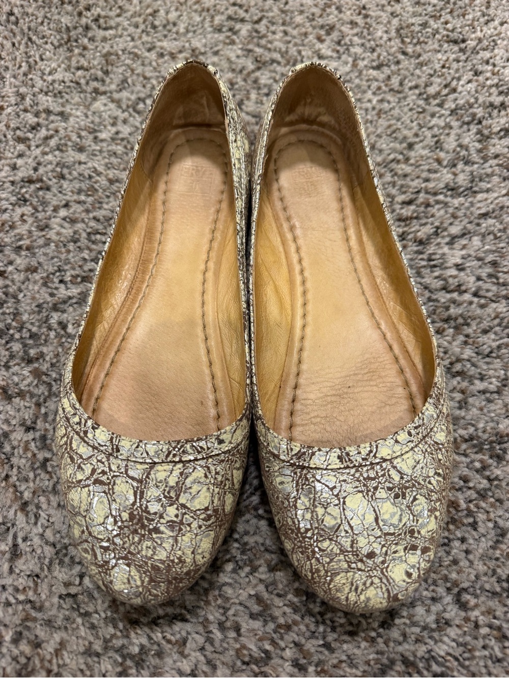 Frye Women’s Metallic Crackle Ballet Flats - Cream Brown. Size 8.